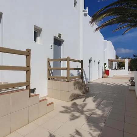 コリゴナ 2* Mykonos Town