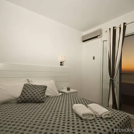 Отель Gorgona Mykonos Town