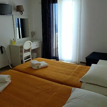 Отель Gorgona Mykonos Town