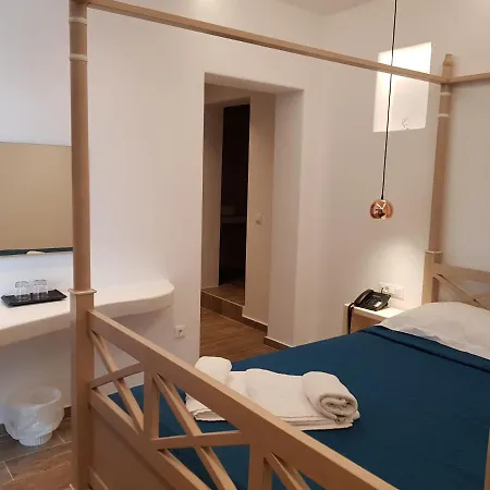 Отель Gorgona 2*